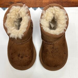 UGG Kids Boots in Brown and Cream